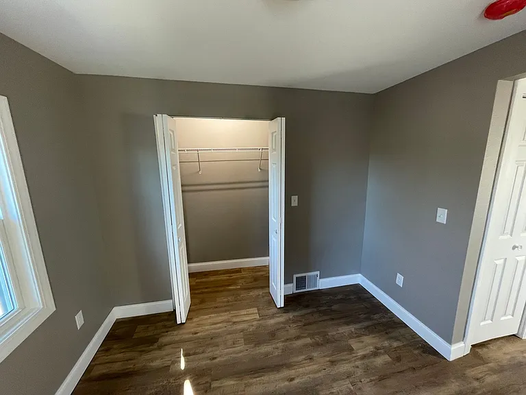 205 8th Ave NW — Photo 9