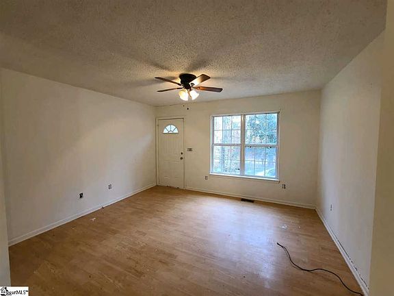 2nd image of 203 Kenmore Dr