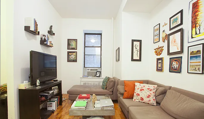 Rented by Mdrn Residential | media 25