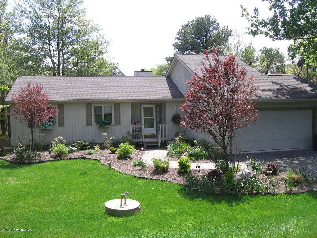 110 Harvest Way photo 1