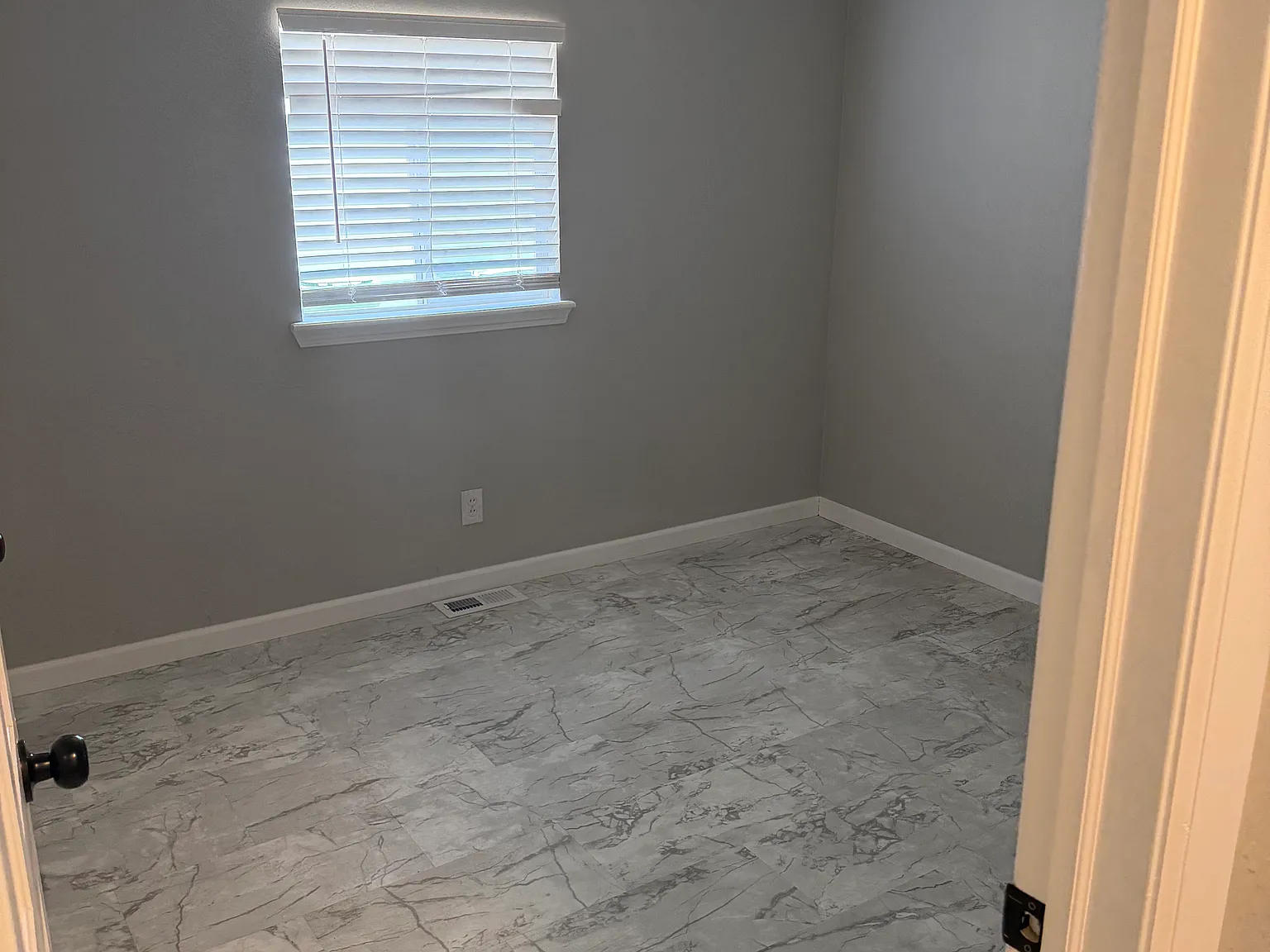 4 bed, 1600 sqft, $1,895 — Photo 4
