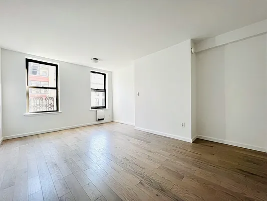 Rented by Nolita Group | media 9