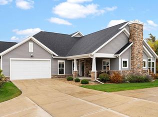 8219 Highview Dr, Madison, WI 53719