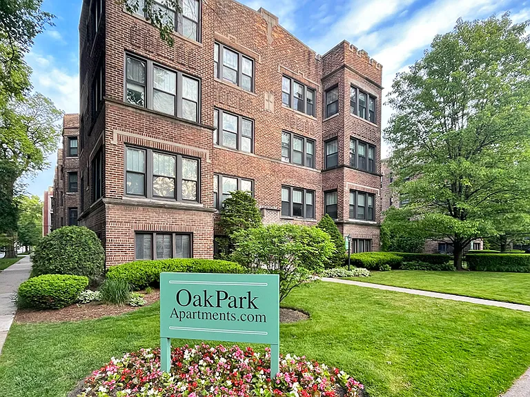 301-313 N. Oak Park Ave. — Photo 7