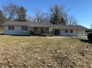 410 S 8th St, Cayuga, IN 47928