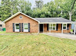 4824 Farm Pond Ln, Charlotte, NC 28212