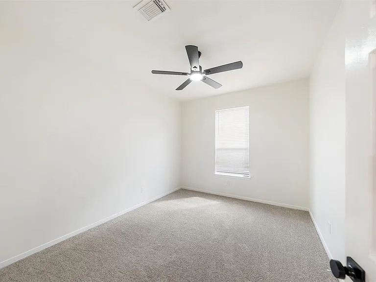 923 Shirefield Ln — Photo 29