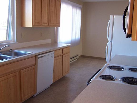 apt 29 kitchen