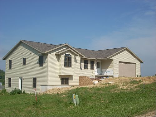 2nd image of N8125 Marx Ln