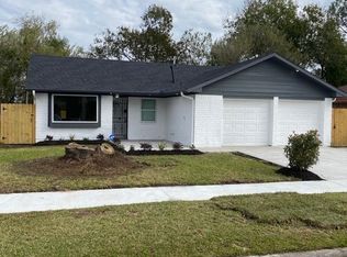 11319 Lockgate Ln, Houston, TX 77048