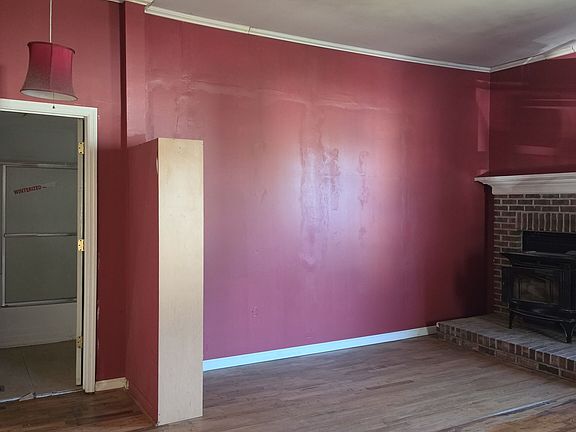 5th image of 354 Franklin St