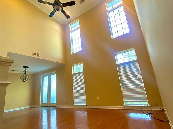 4th image of 185 Saint Jude St APT 10