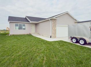 2112 E 41st St, Kearney, NE 68847