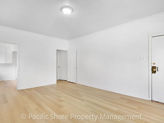 5th image of 2717 Cimarron St #2725