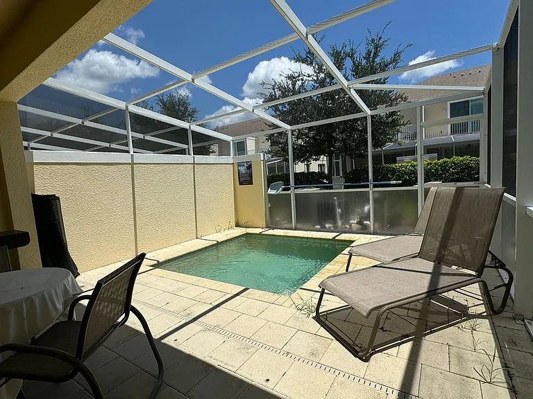 1641 Retreat Cir — Photo 27