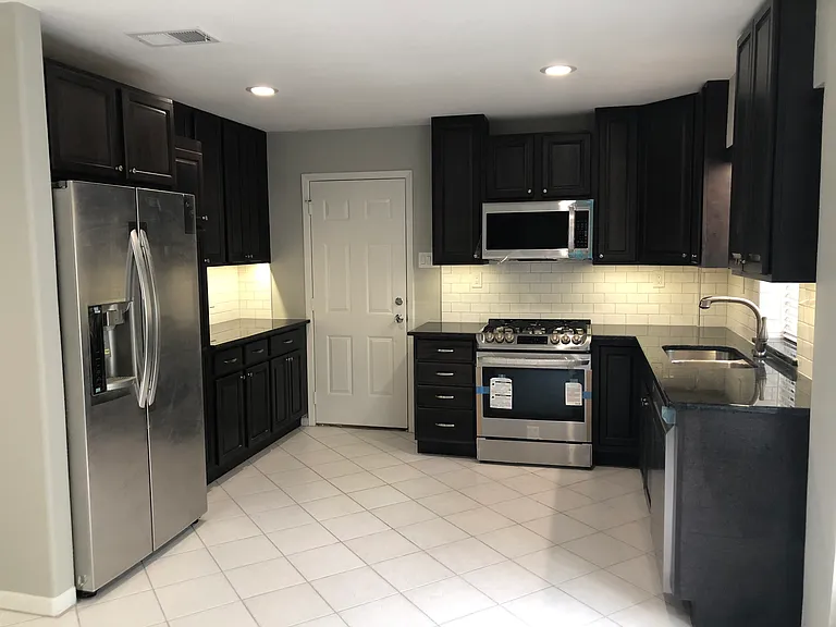 15970 Echo Glen Dr — Photo 5