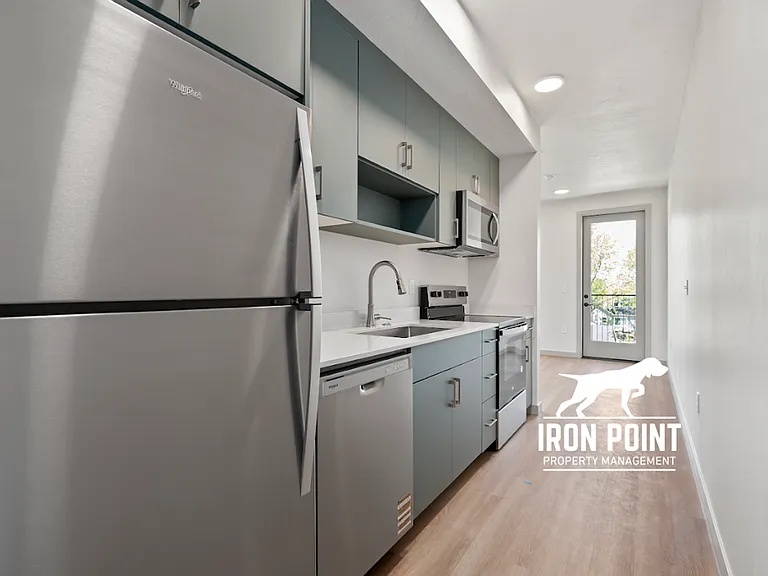 2219 W Kootenai St — Photo 8