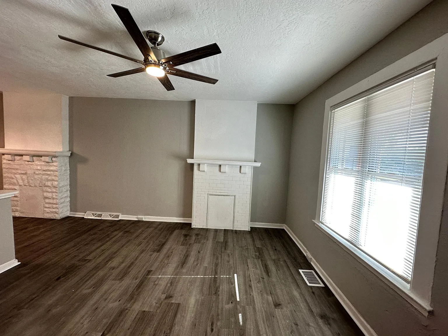 431 Elk St — Photo 3