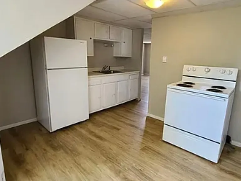 24 Wedgewood Dr — Photo 2