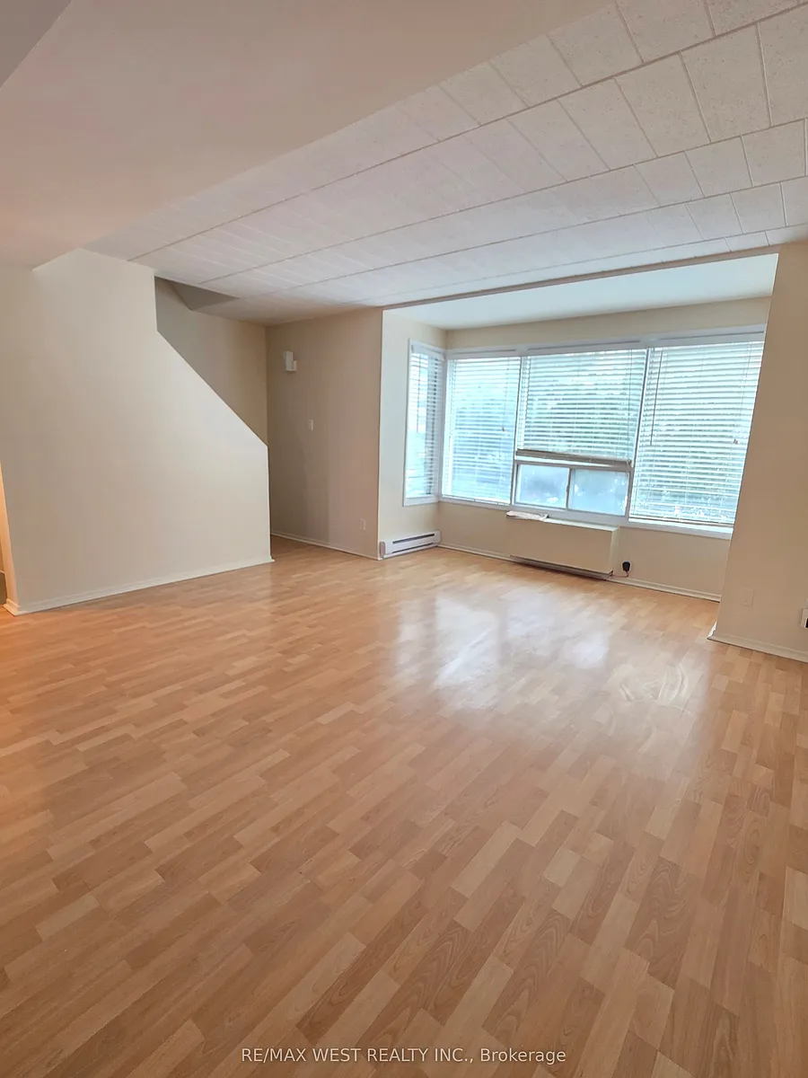 Building Photo - 238 Shuter St #A