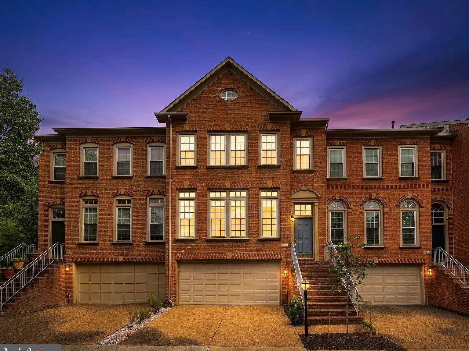5 bed, 3.5 bath, 2248 sqft, $4,500 — Photo 1