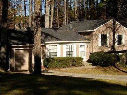 1st image of 541 Yorkshire Dr
