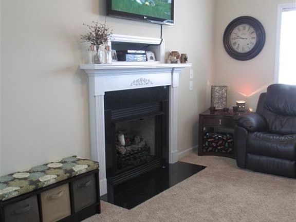 3rd image of 126 Groveshire Pl