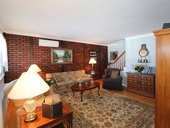 4th image of 1732 Jasmine Ave