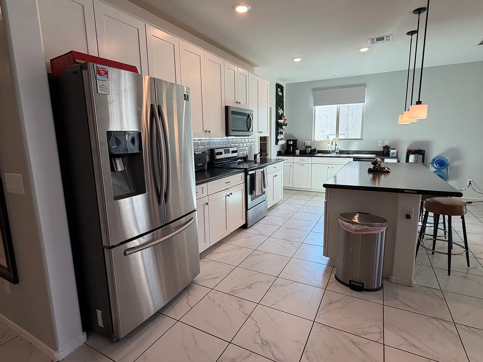 3 bed, 1613 sqft, $2,250 — Photo 2