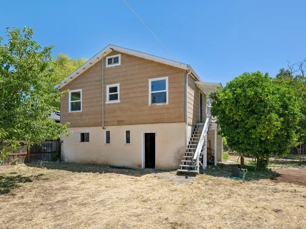 18696 Manzanita Road, Sonoma, CA 95476