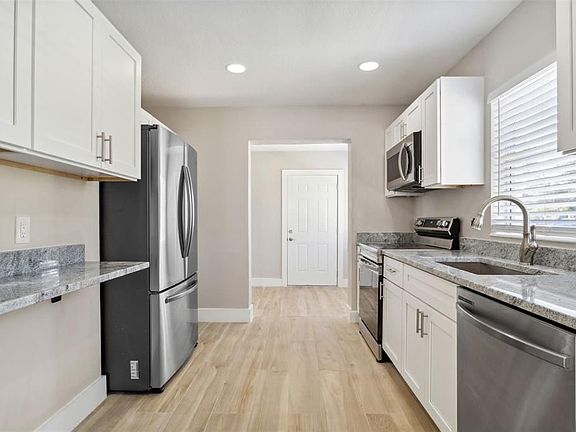4th image of 4205 W Gray St