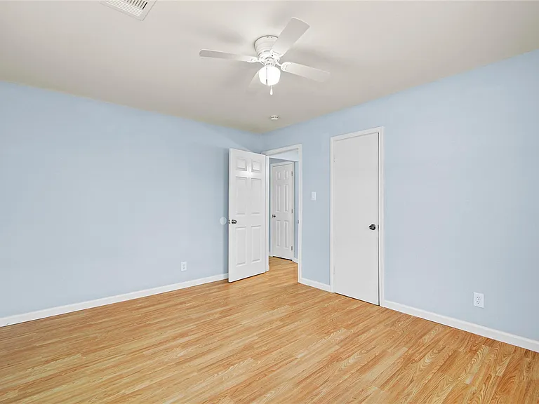 8921 Oak Knoll Ln — Photo 26