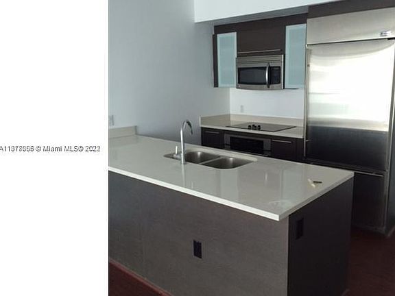 4th image of 500 Brickell Ave APT 3706