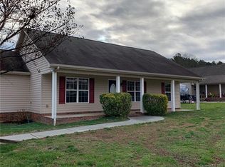140 Brook Glen Dr, Mooresville, NC 28115