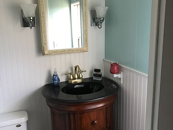 Fully upgraded beaut. floors