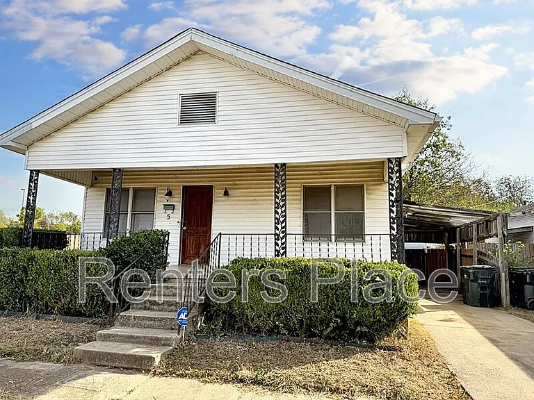 5 S Hickory St — Photo 1