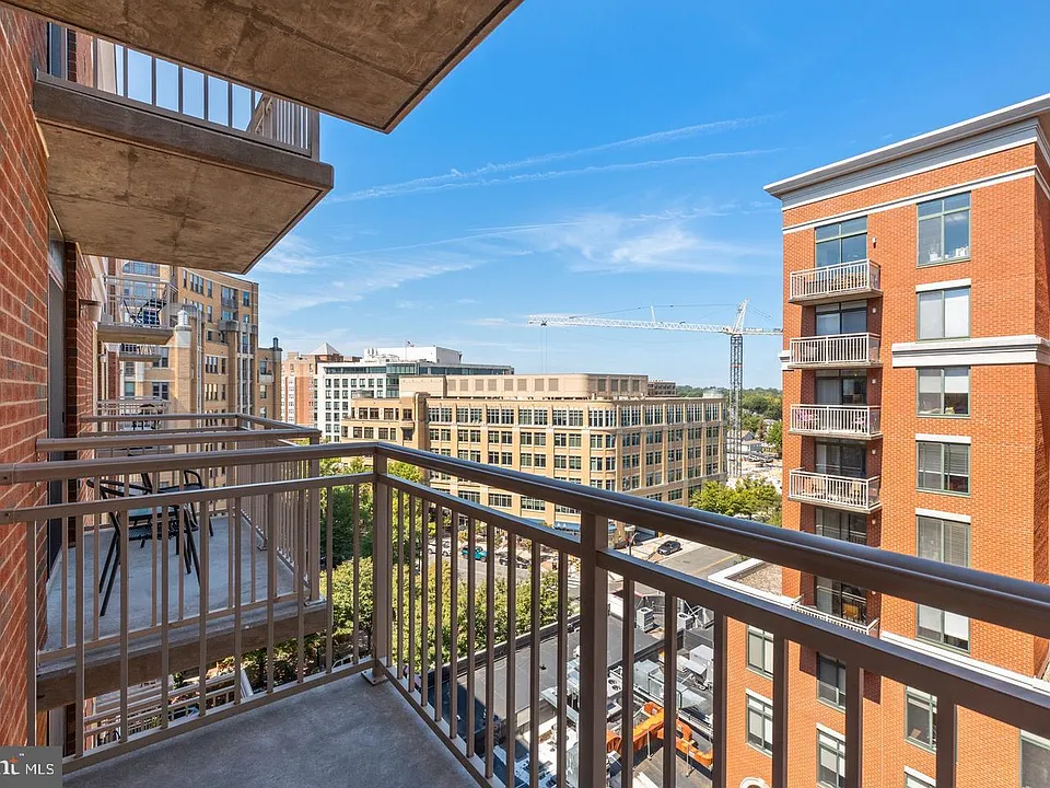 1205 Garfield St #911