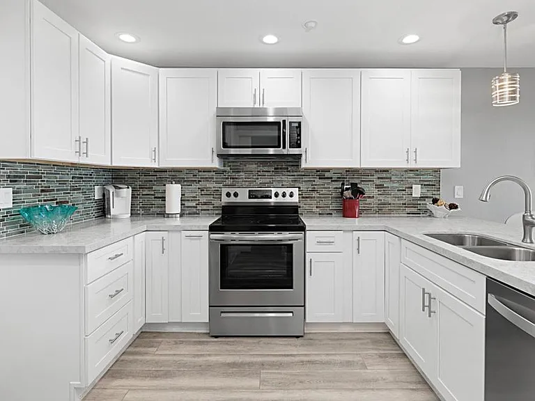 910 N Pacific St #31 — Photo 11