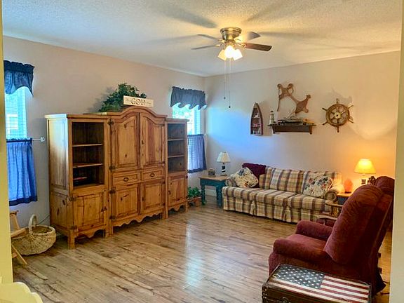 2nd image of 265 Suncrest Ct