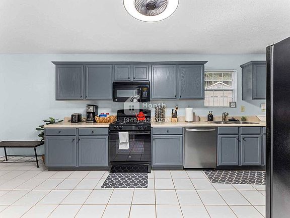 4th image of 427 3rd Ave