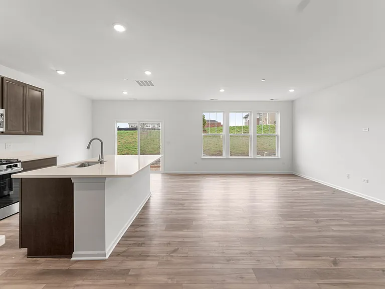 12195 Dodwell St — Photo 4