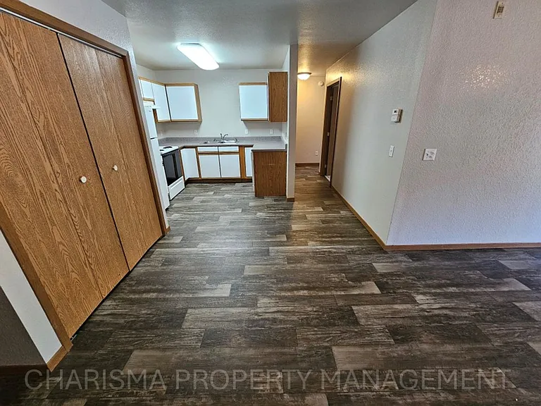 340 N Main Ave #13 — Photo 6