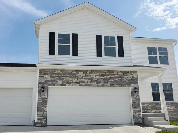 3029 Sweetwater Dr, Des Moines, IA 50320