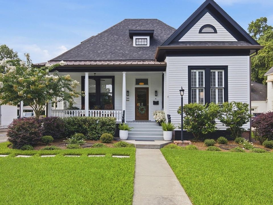 1st image of 311 Clara St