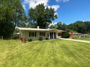 2204 NE 61st St, Kansas City, MO 64118