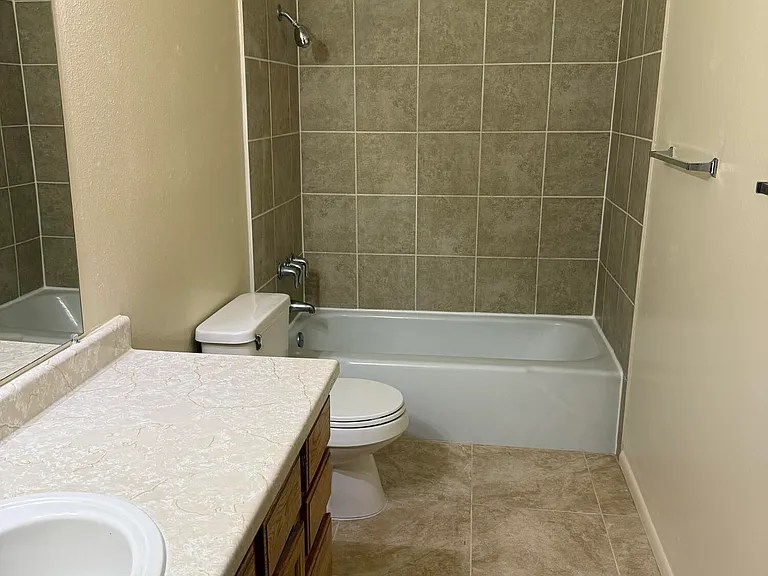 3101 Pennsylvania St NE #8 — Photo 6