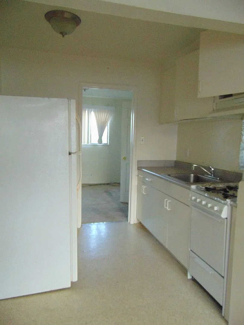 Market 2488 — Photo 3