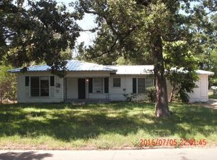 933 College St, Sulphur Springs, TX 75482