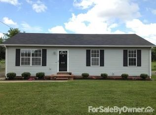 546 Foxfield Rd, Hopkinsville, KY 42240