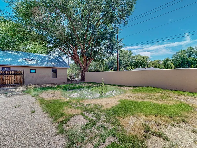 1115 El Pueblo Rd NW — Photo 11